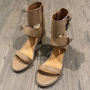 Coconuts by Matisse Trudy Sandals in Tan